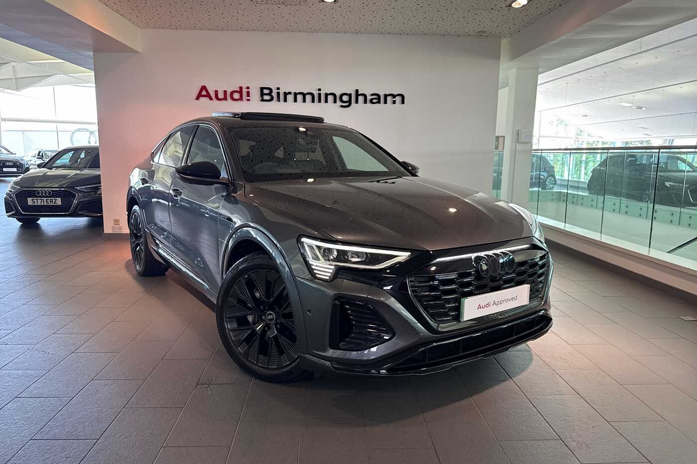 Main listing image - Audi Q8 e-tron