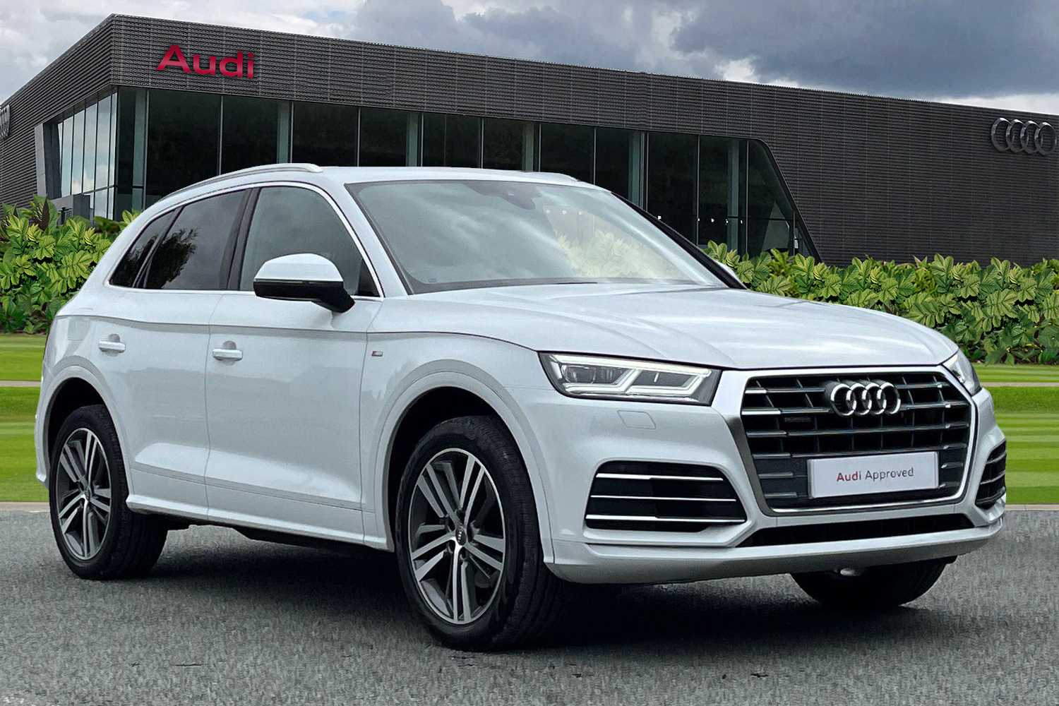 Main listing image - Audi Q5