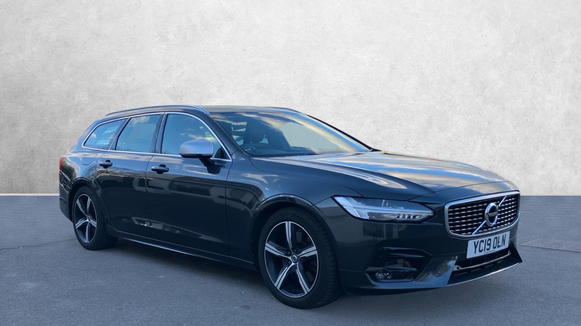 Main listing image - Volvo V90