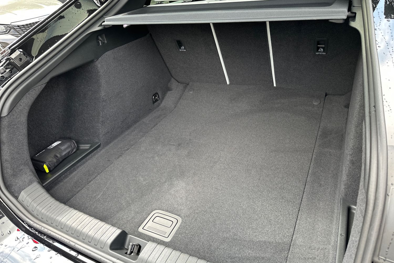 Main listing image - Audi A6
