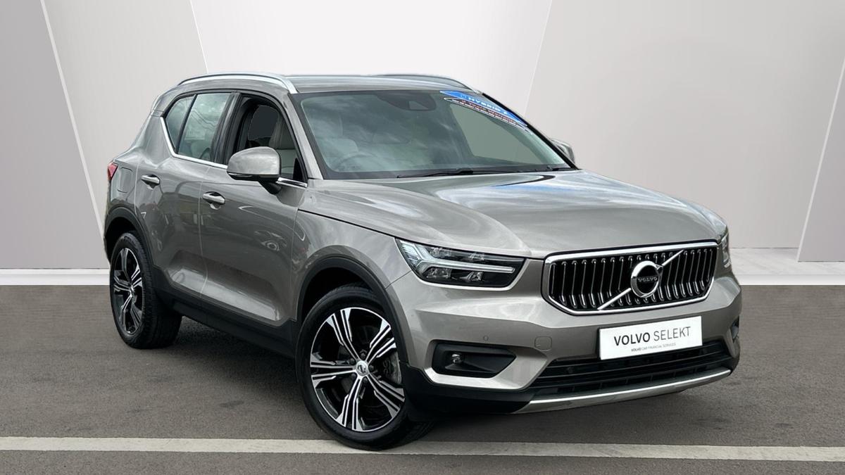 Main listing image - Volvo XC40 Recharge