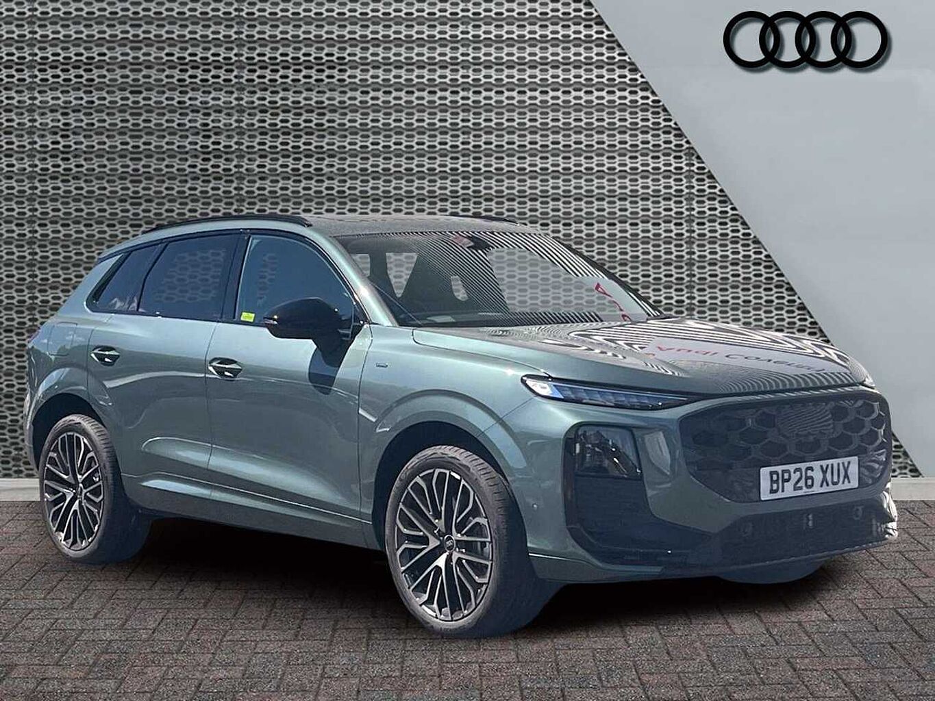Main listing image - Audi Q3