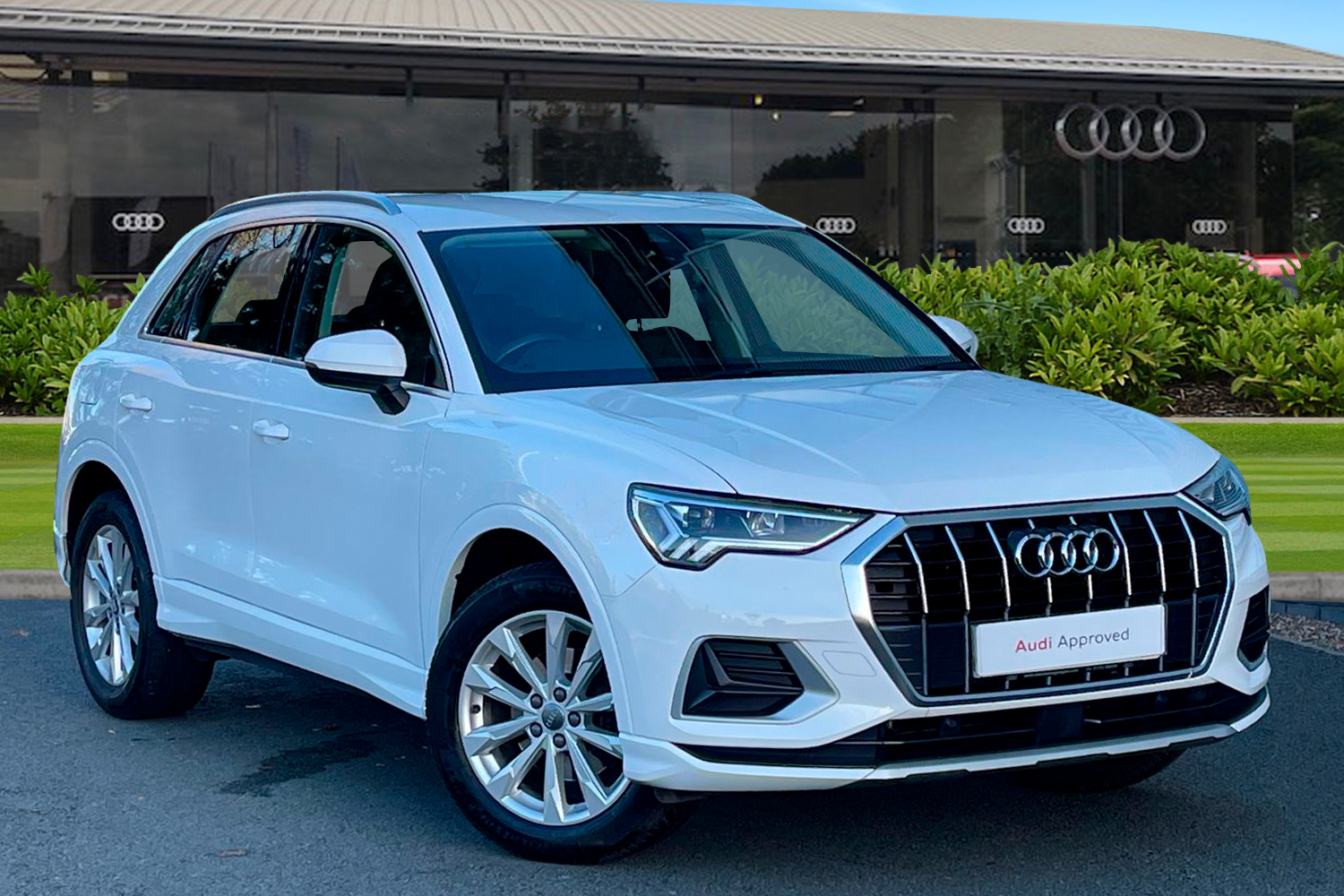 Main listing image - Audi Q3