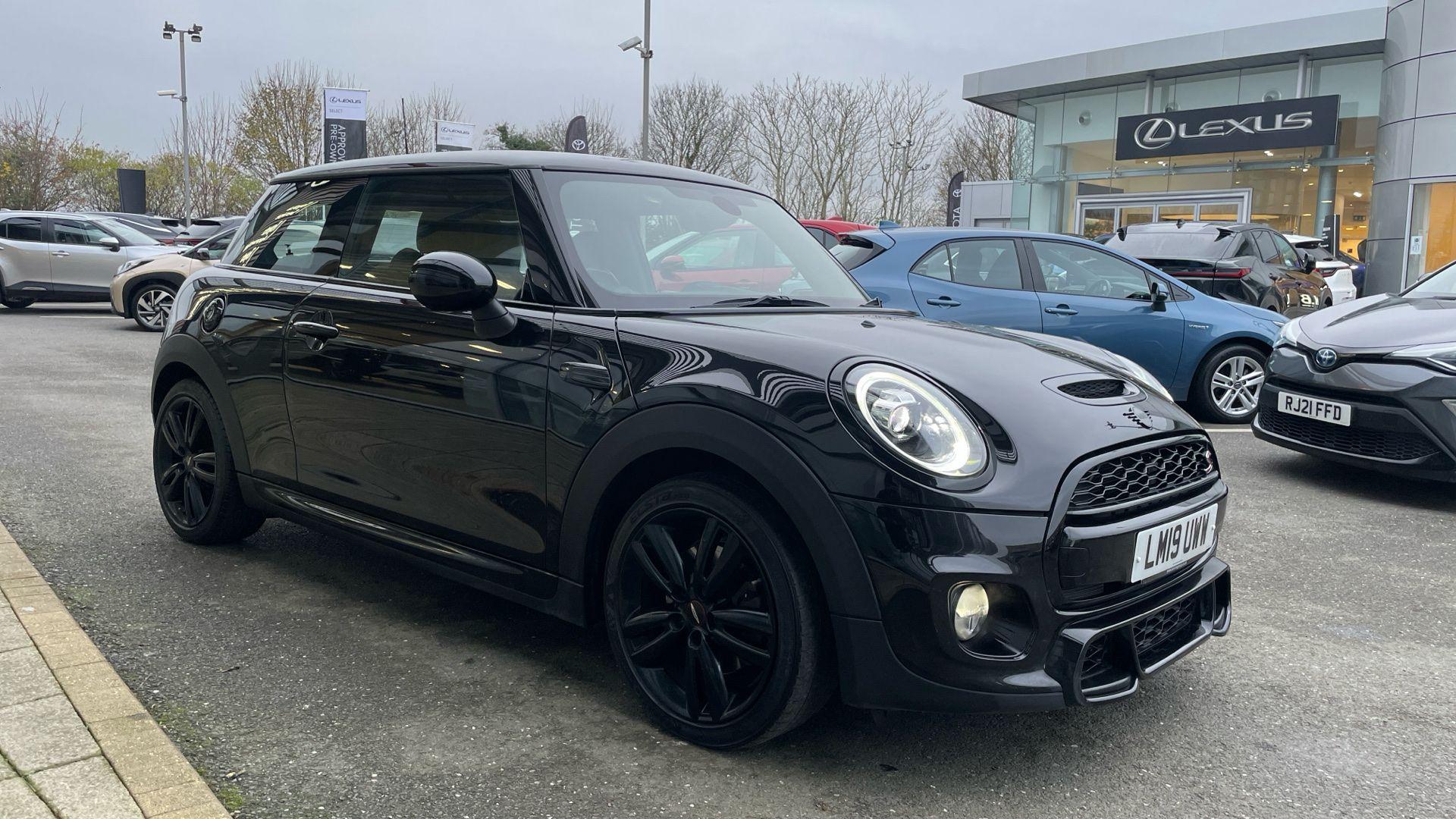 Main listing image - MINI Hatchback