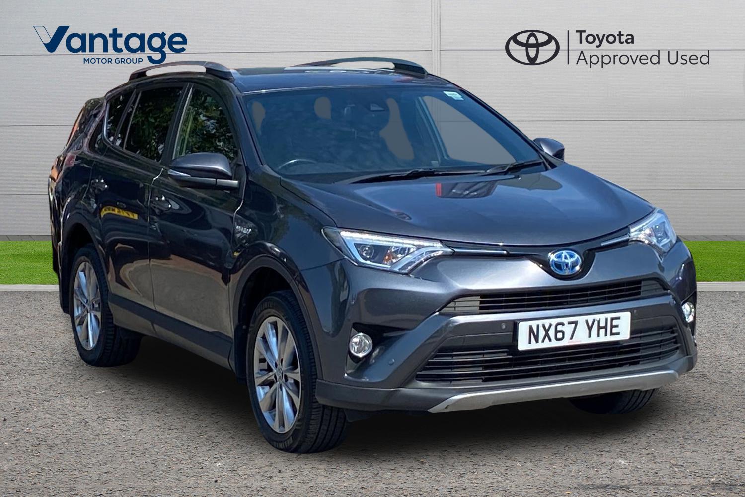Main listing image - Toyota RAV4
