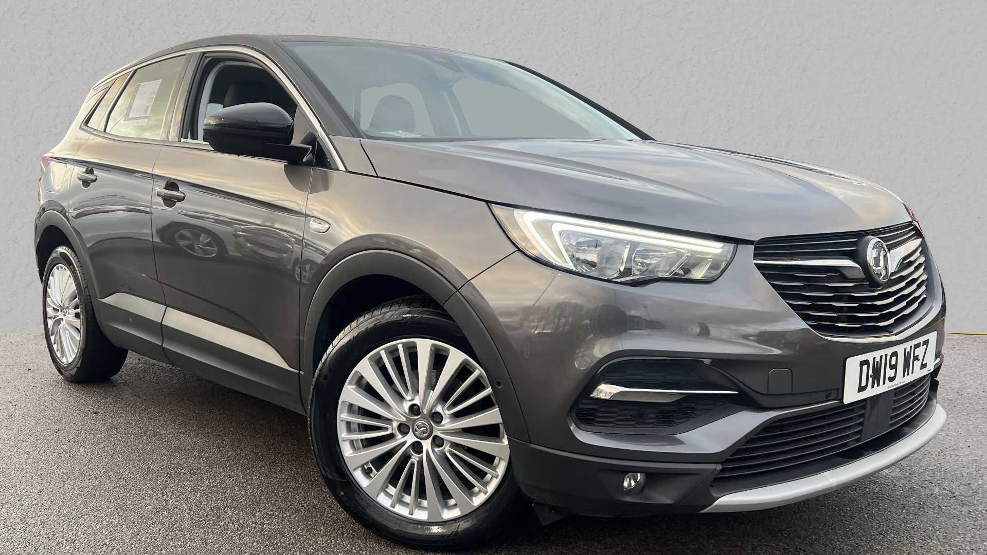 Main listing image - Vauxhall Grandland X