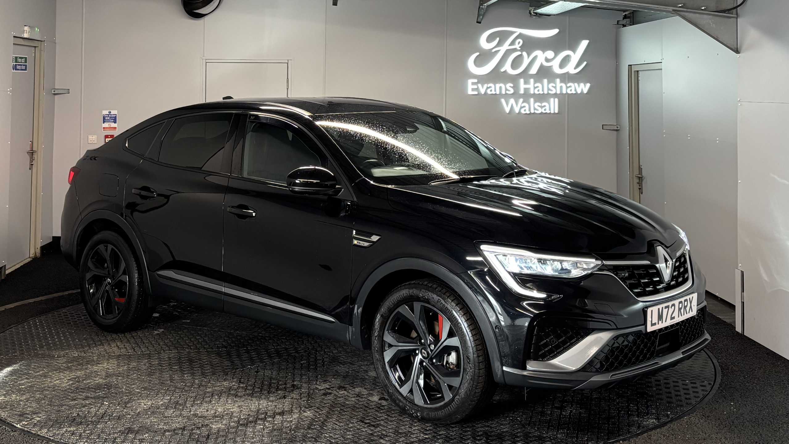 Main listing image - Renault Arkana