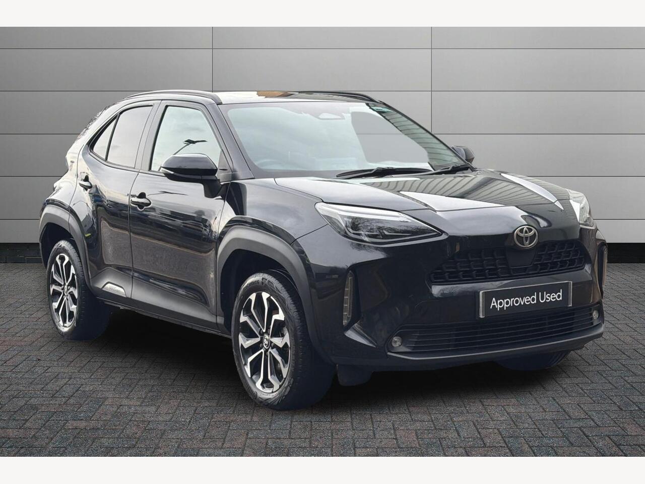 Main listing image - Toyota Yaris Cross