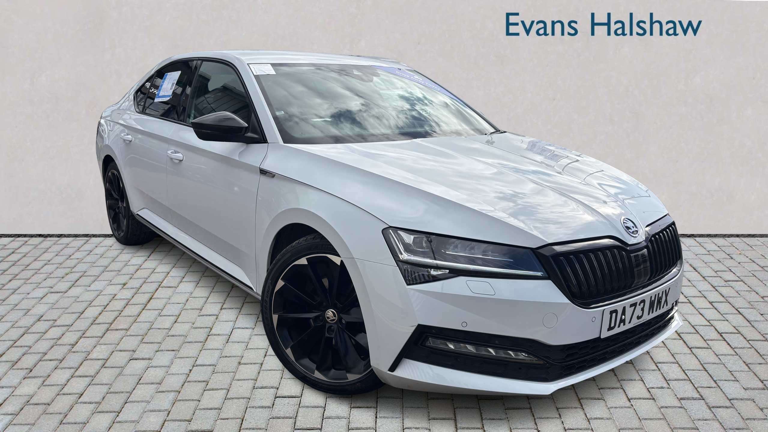 Main listing image - Skoda Superb
