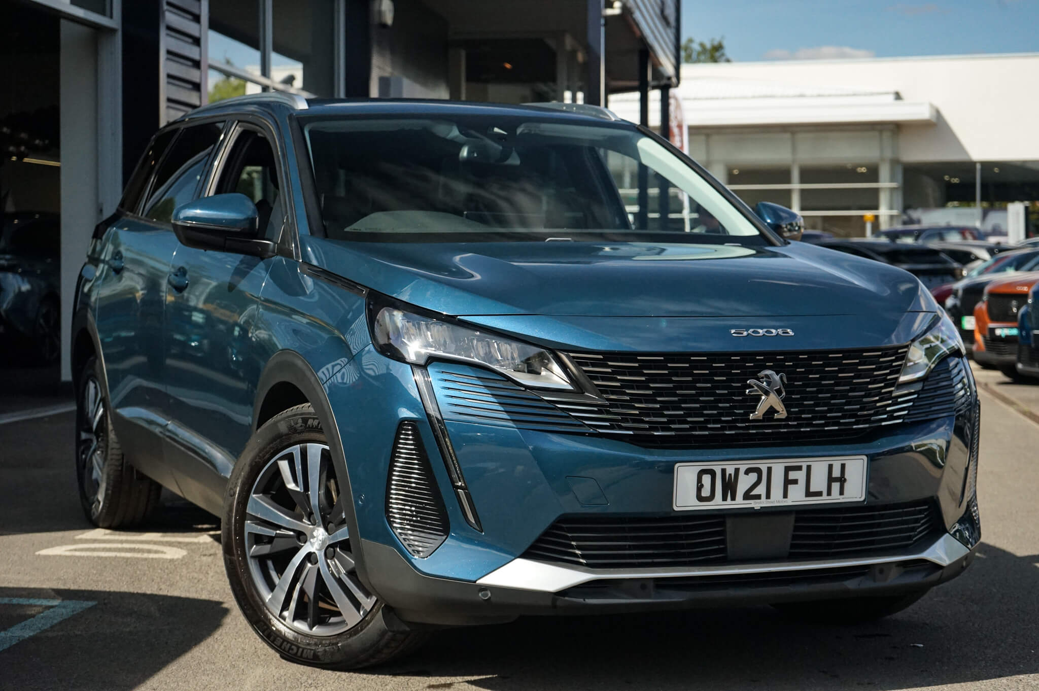 Main listing image - Peugeot 5008