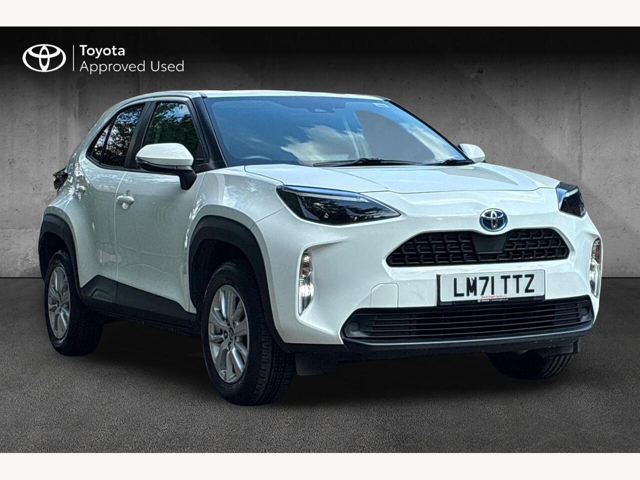 Main listing image - Toyota Yaris Cross