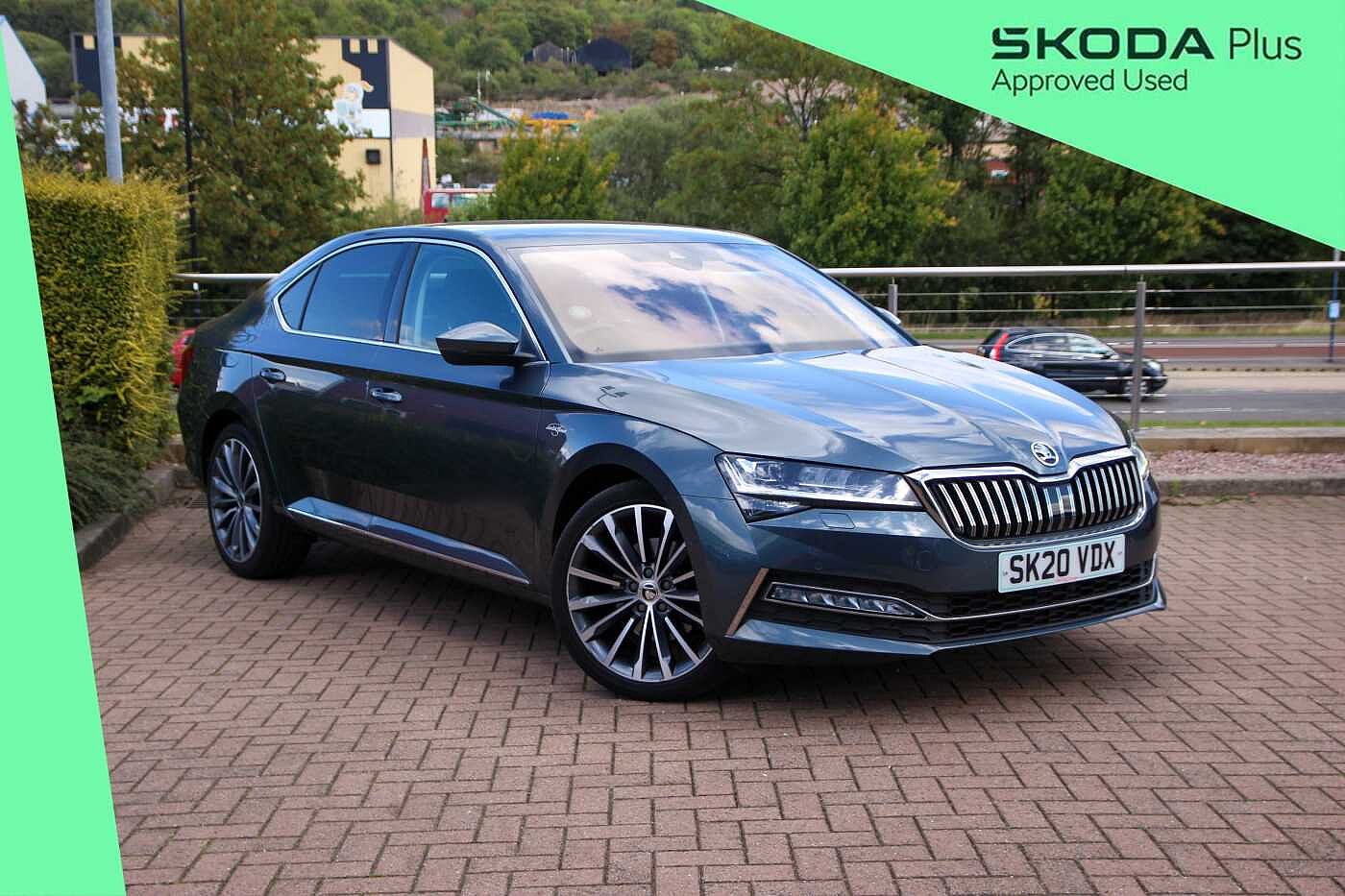 Main listing image - Skoda Superb