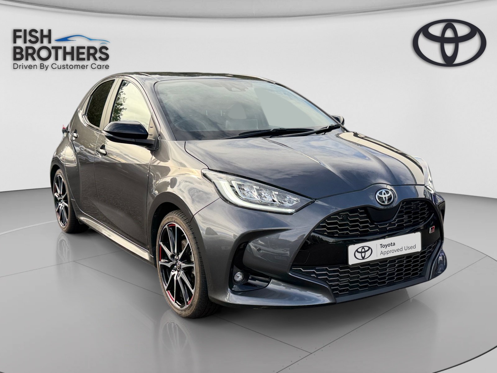 Main listing image - Toyota Yaris