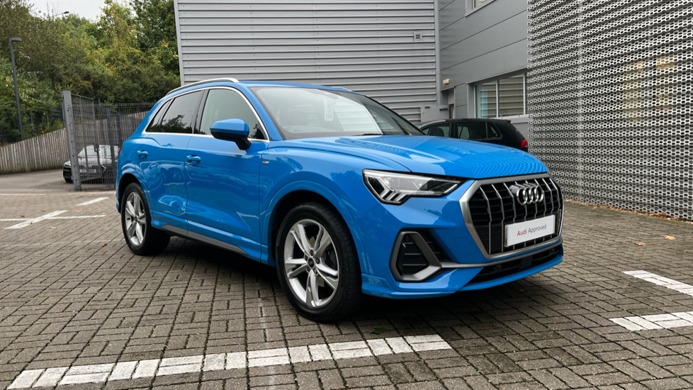 Main listing image - Audi Q3