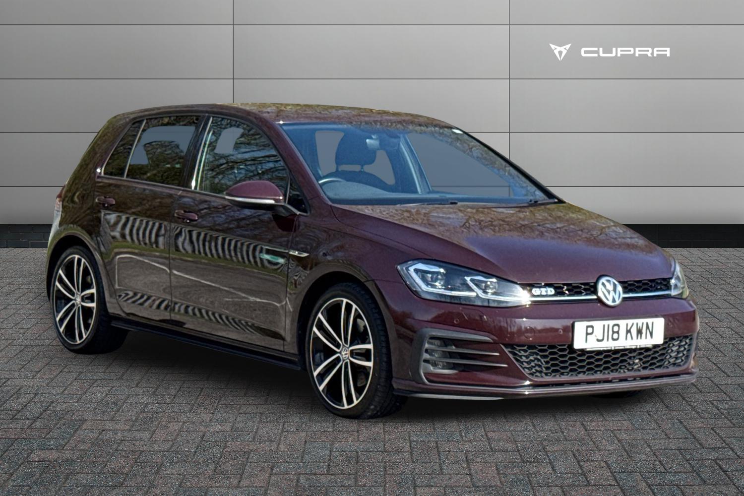 Main listing image - Volkswagen Golf
