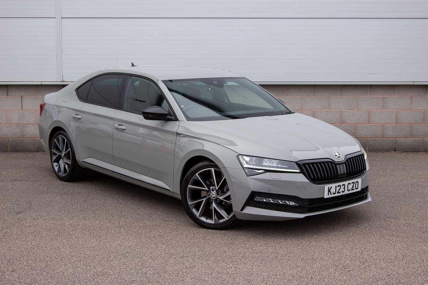 Main listing image - Skoda Superb