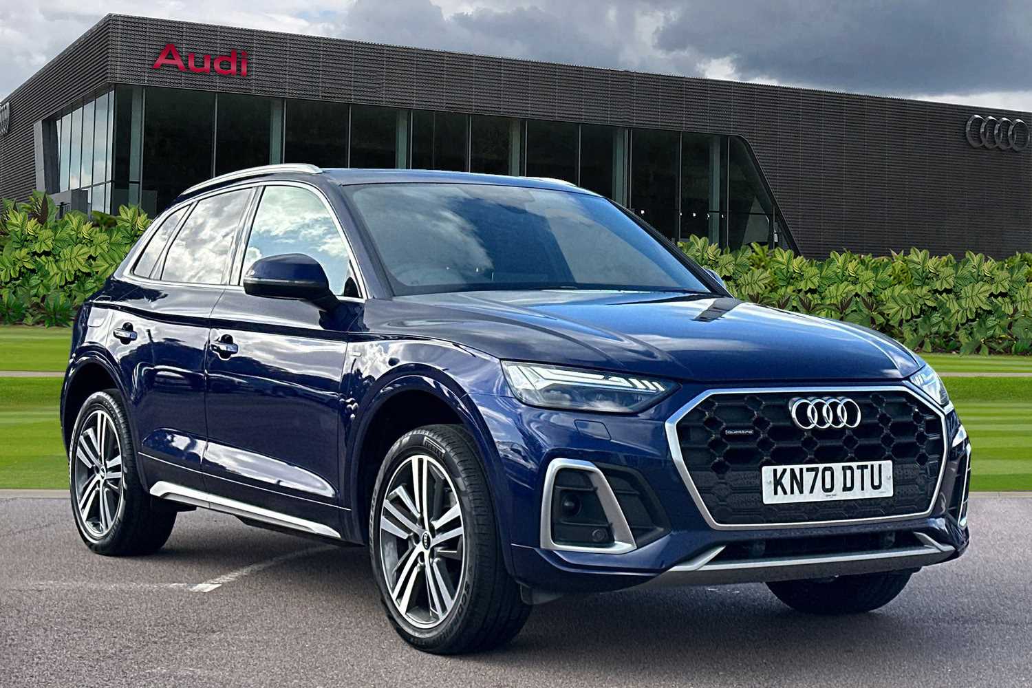 Main listing image - Audi Q5