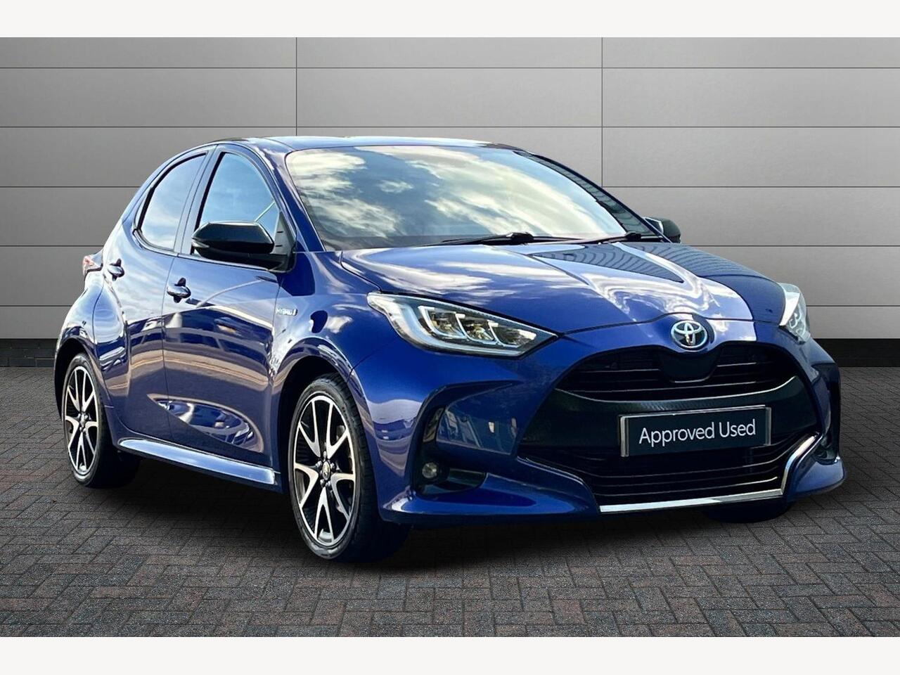 Main listing image - Toyota Yaris