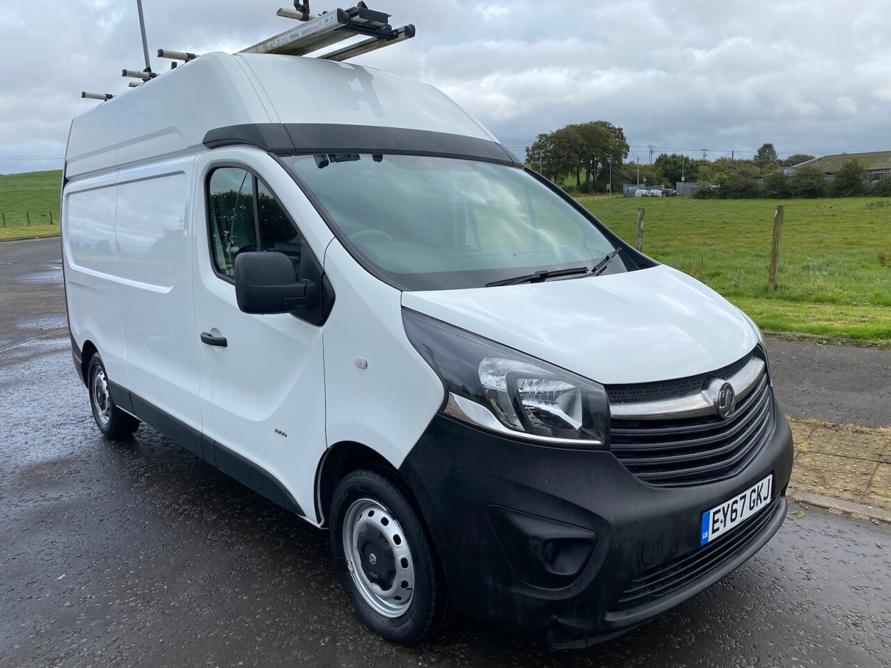 Main listing image - Vauxhall Vivaro