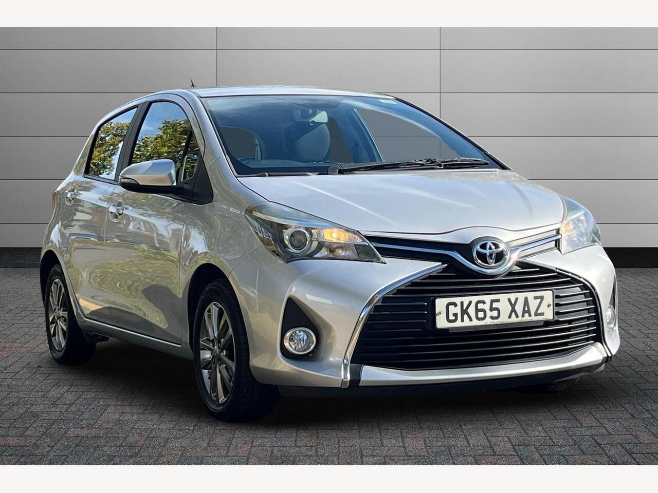 Main listing image - Toyota Yaris