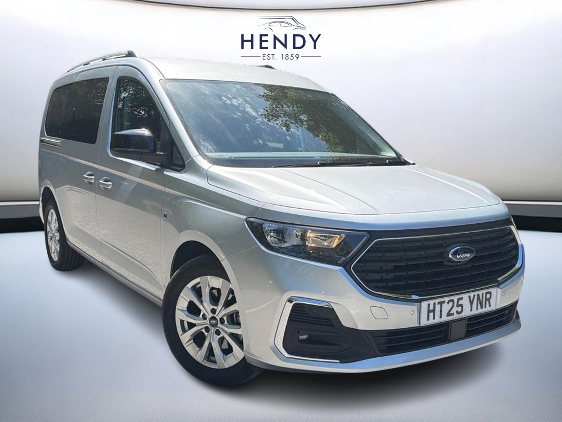 Main listing image - Ford Grand Tourneo Connect