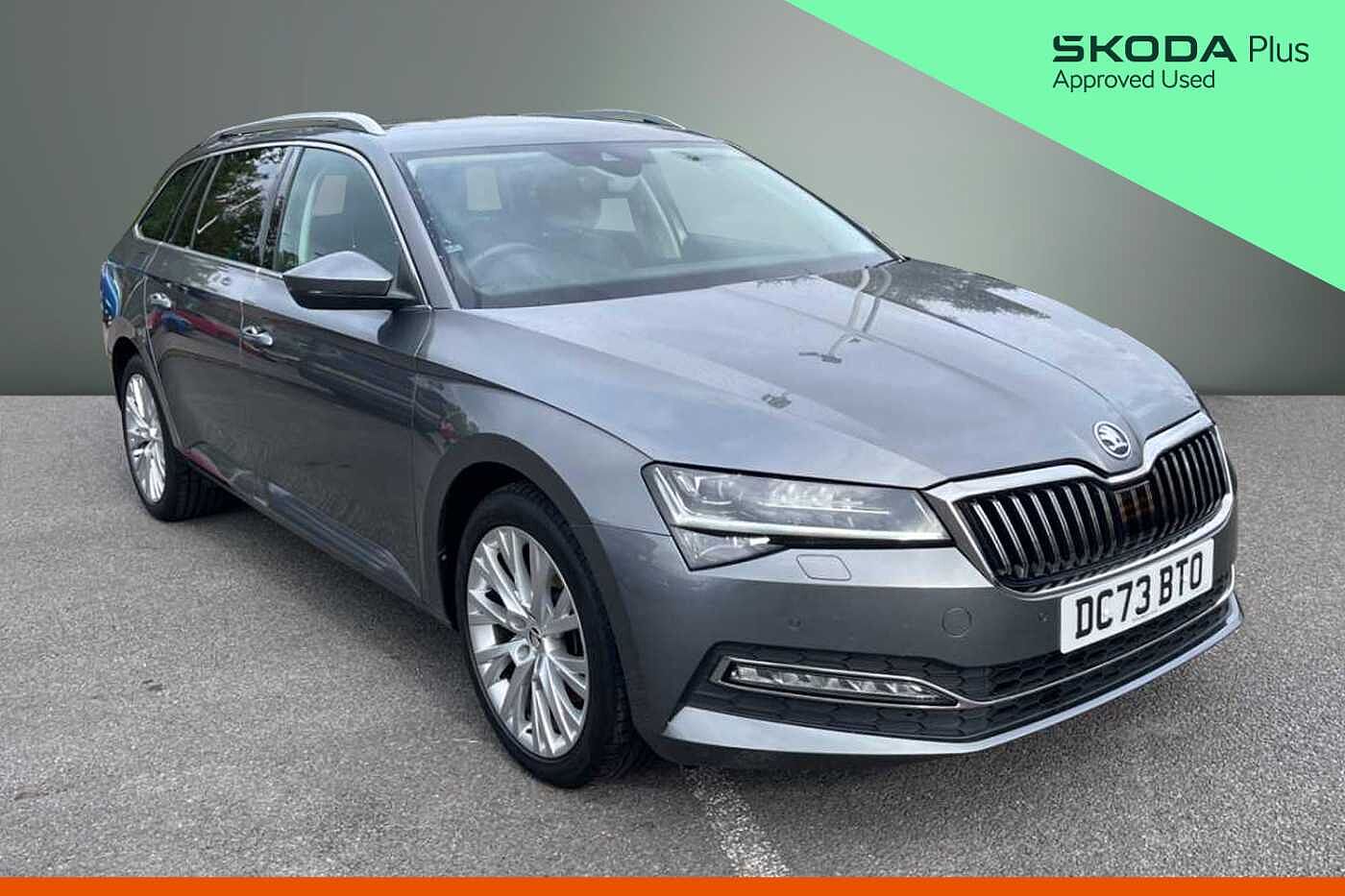 Main listing image - Skoda Superb Estate
