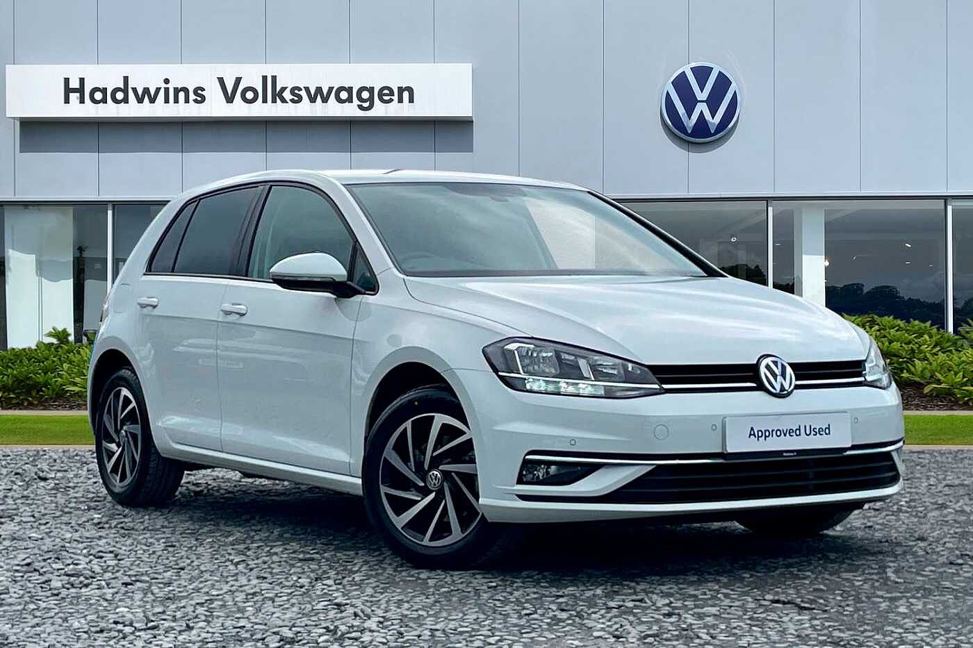 Main listing image - Volkswagen Golf