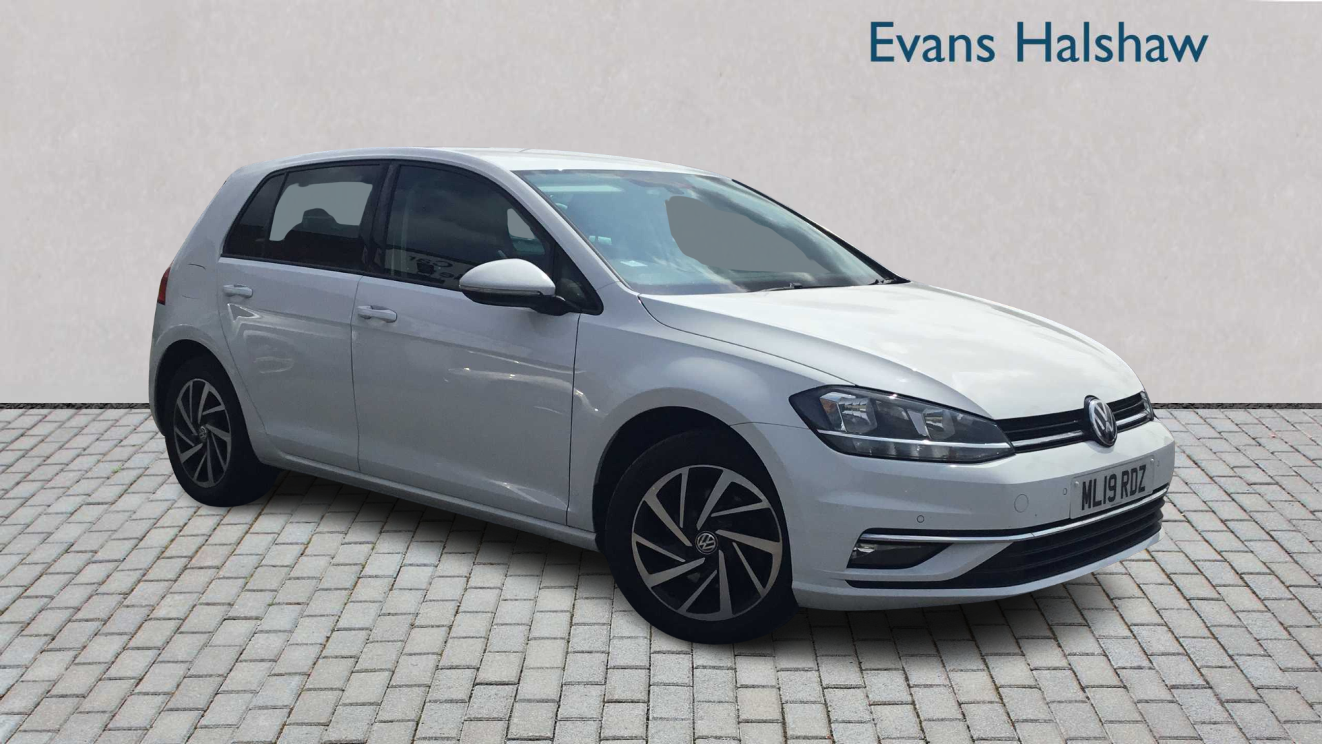 Main listing image - Volkswagen Golf