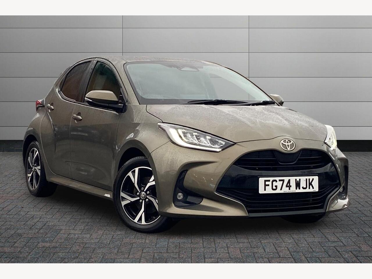 Main listing image - Toyota Yaris