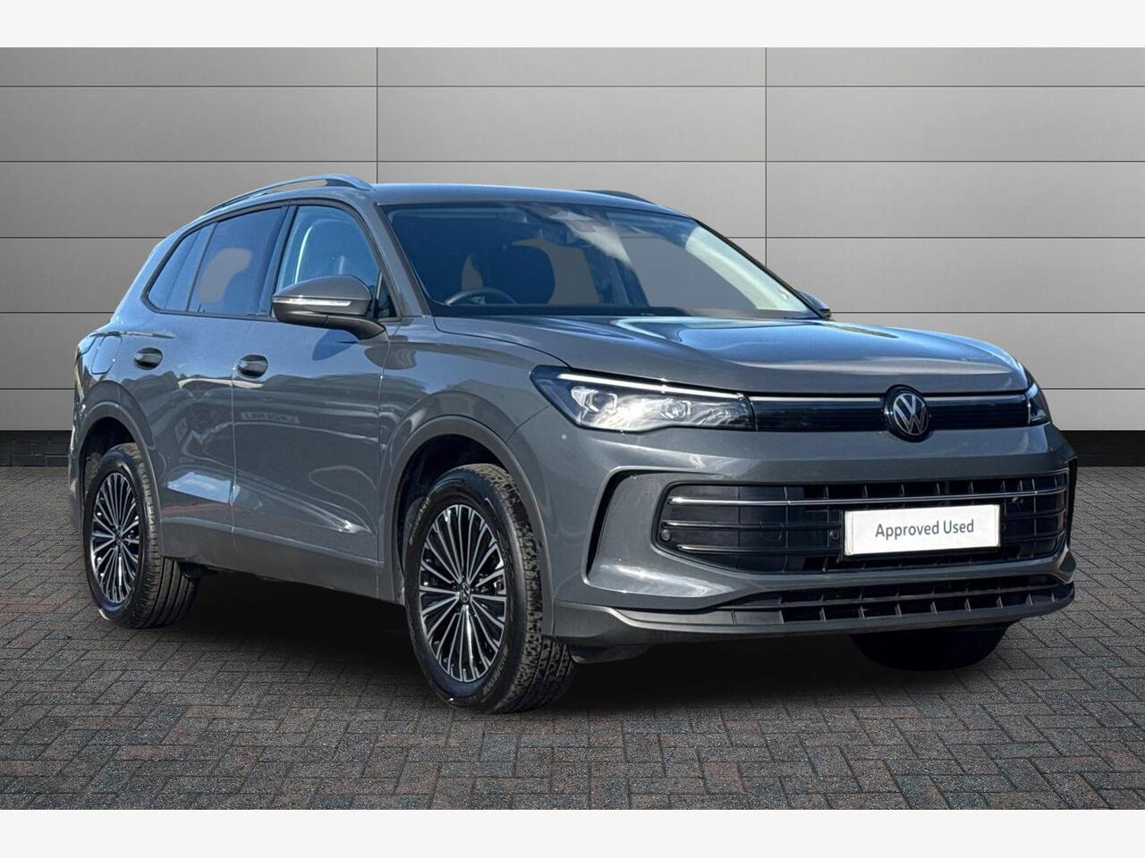 Main listing image - Volkswagen Tiguan