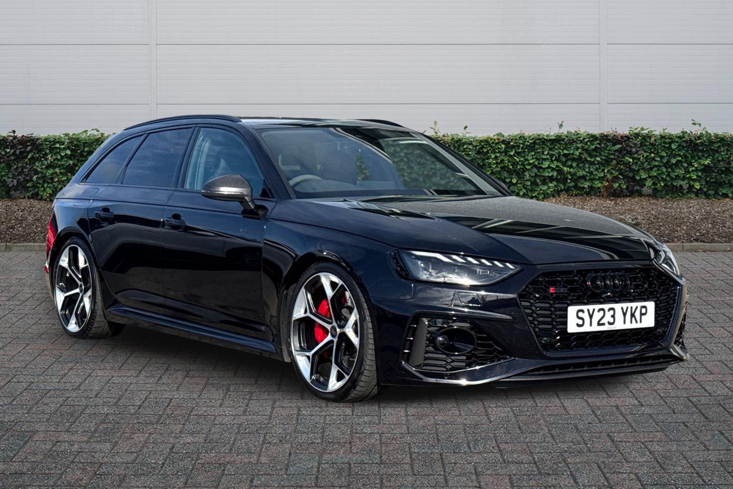 Main listing image - Audi RS4