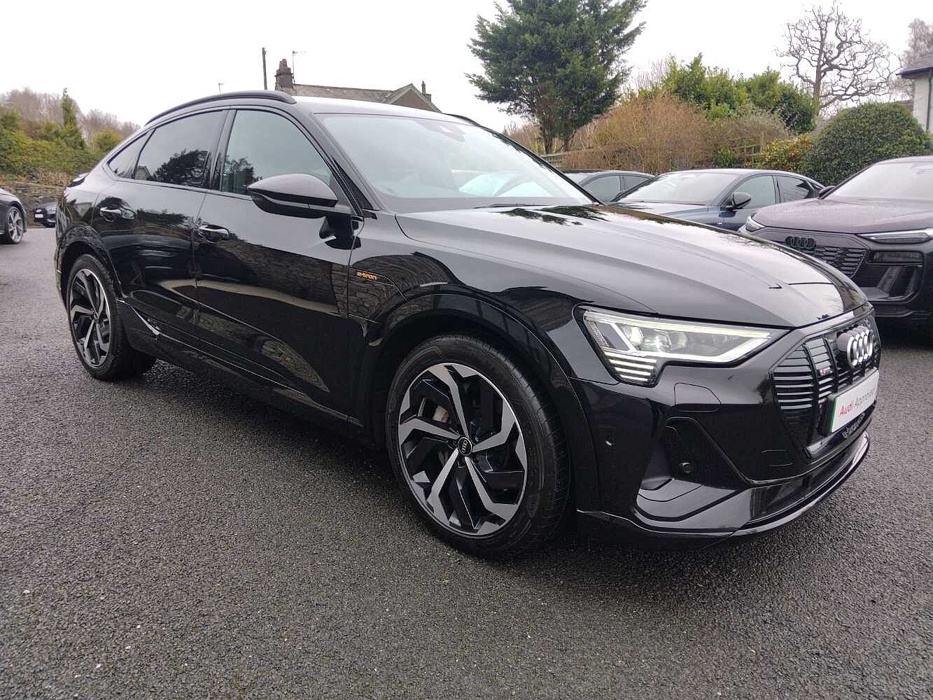 Main listing image - Audi e-tron