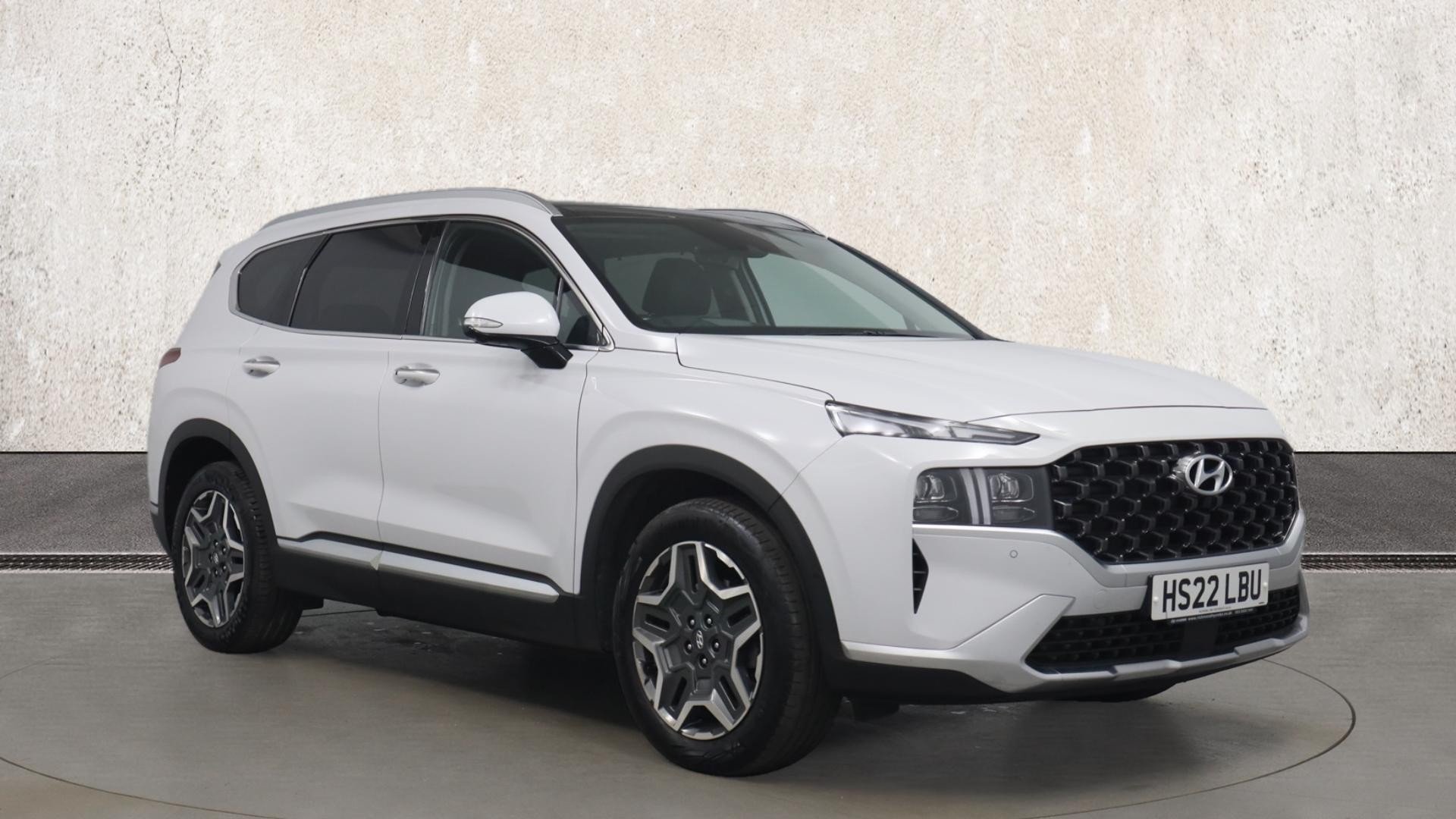Main listing image - Hyundai Santa Fe