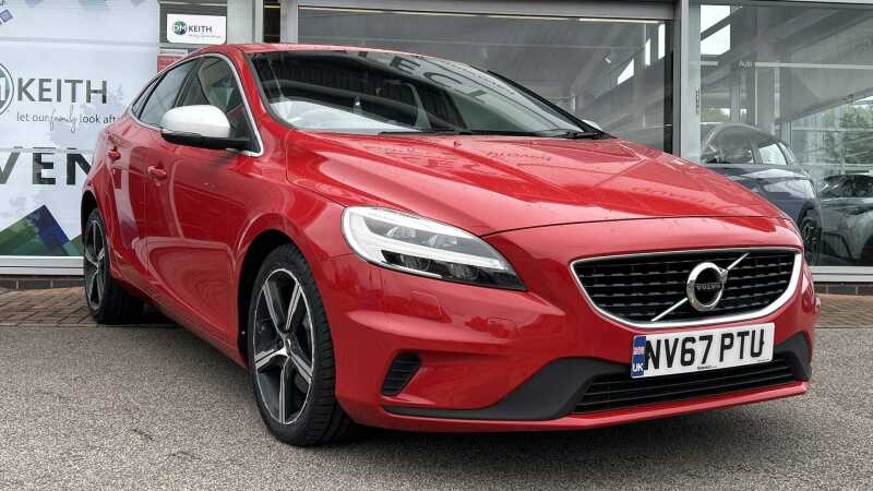 Main listing image - Volvo V40