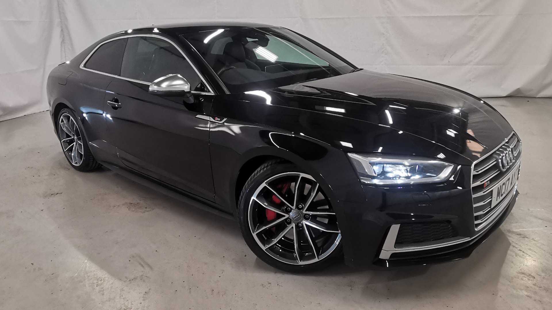 Main listing image - Audi S5