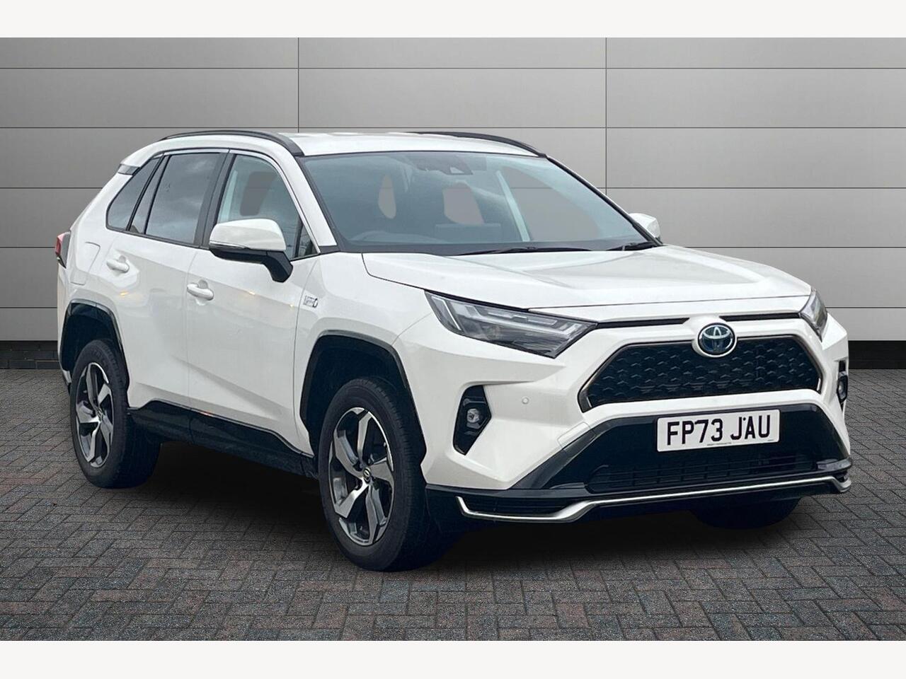 Main listing image - Toyota RAV4