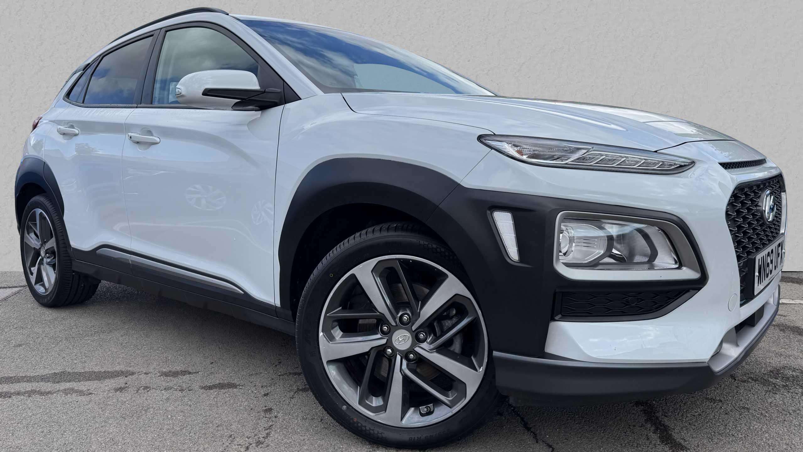 Main listing image - Hyundai Kona