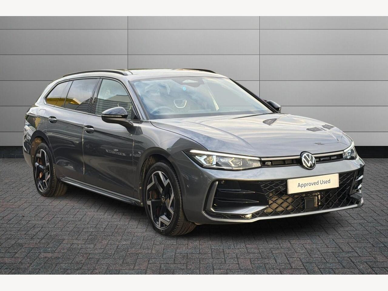 Main listing image - Volkswagen Passat