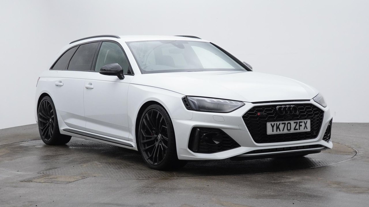 Main listing image - Audi RS4