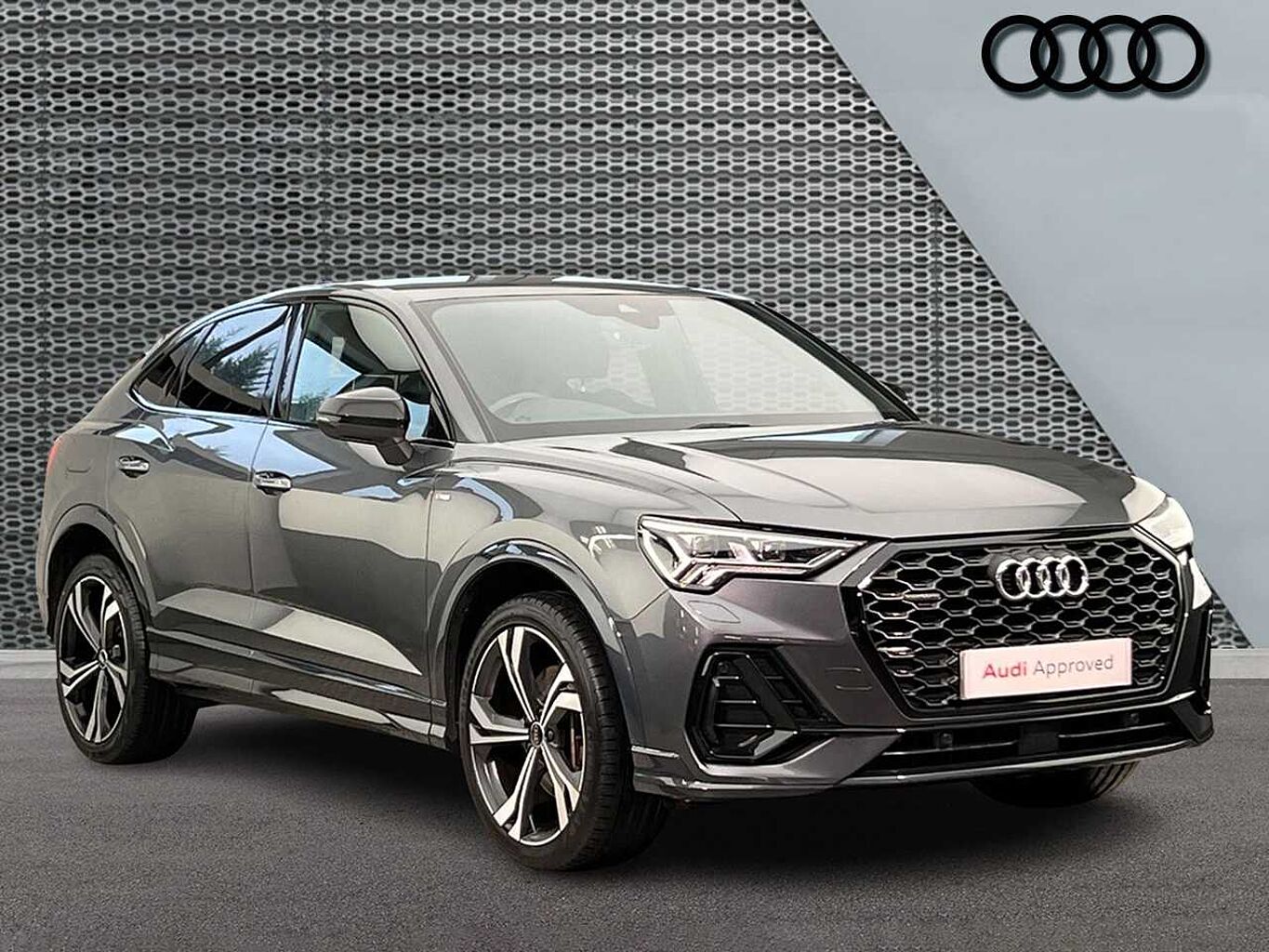 Main listing image - Audi Q3