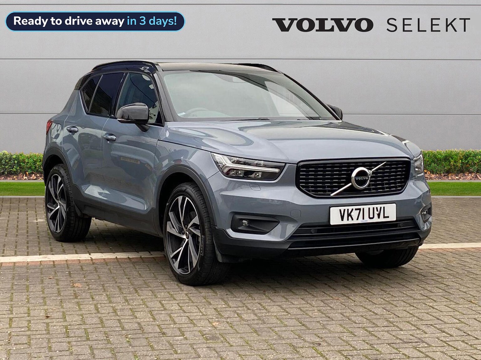 Main listing image - Volvo XC40