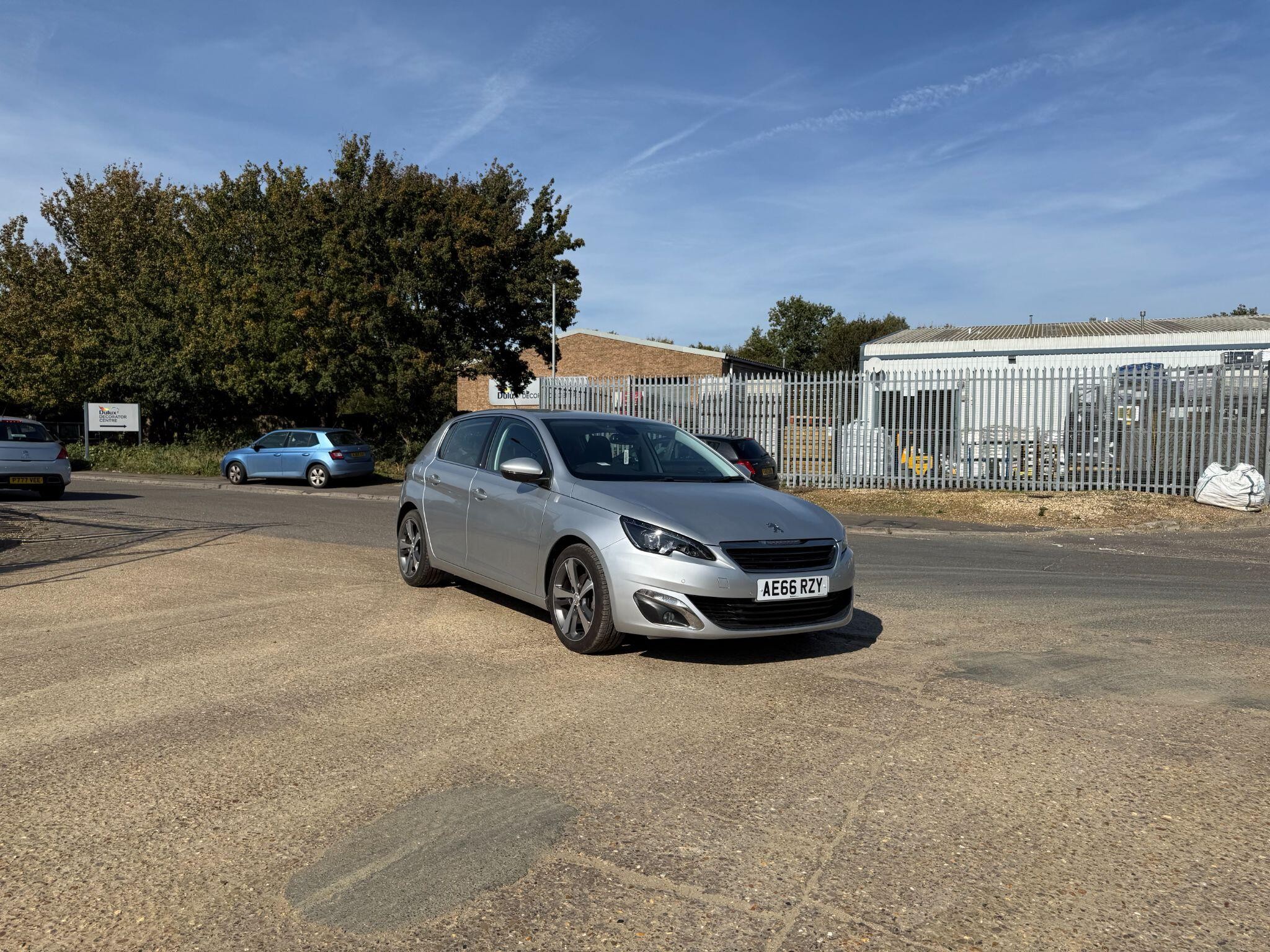 Main listing image - Peugeot 308