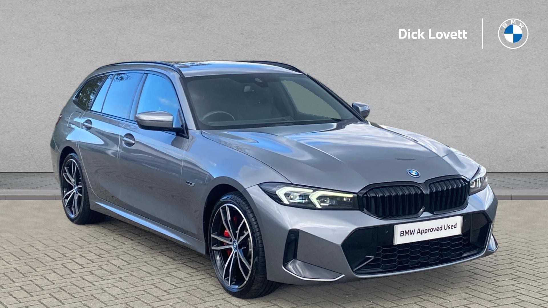 Main listing image - BMW 3 Series Touring