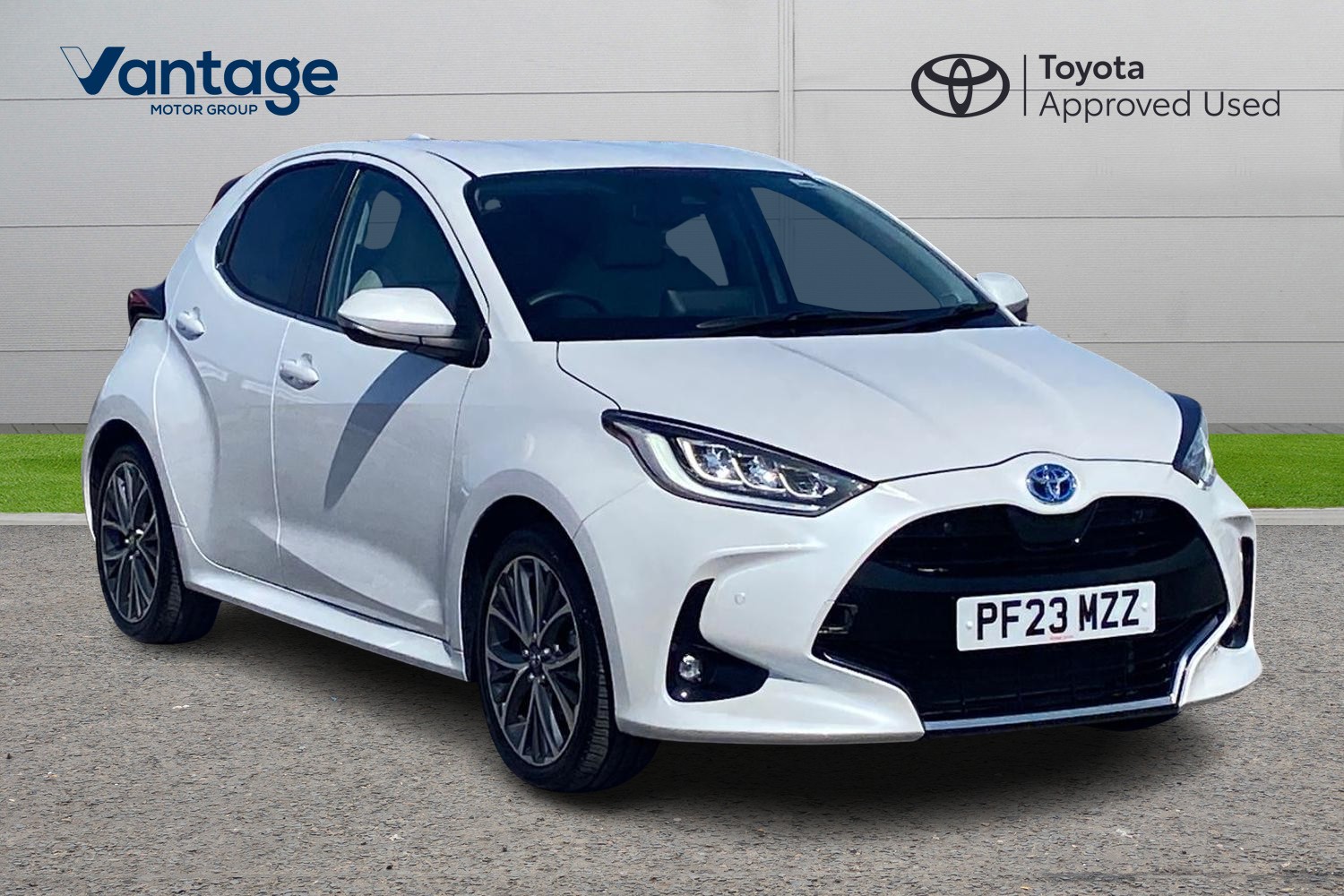 Main listing image - Toyota Yaris