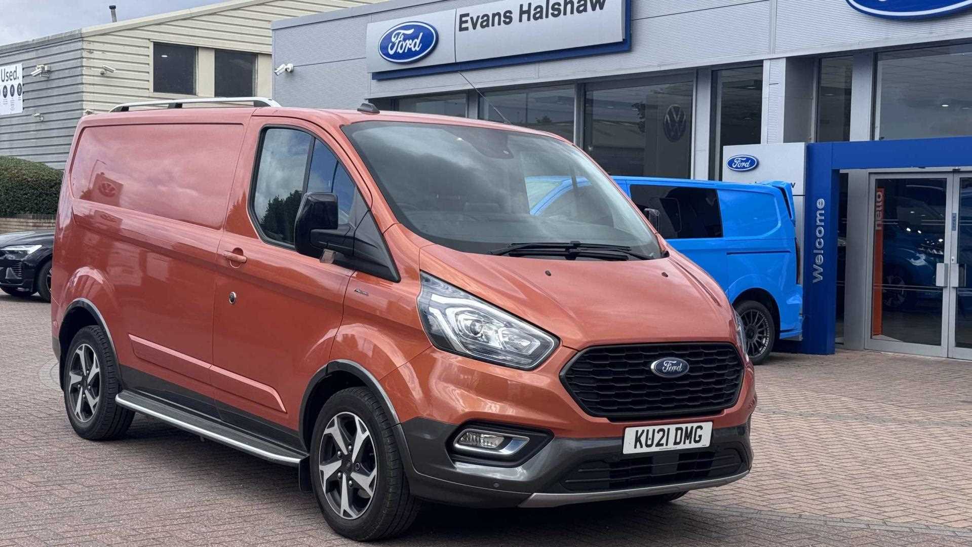 Main listing image - Ford Transit Custom