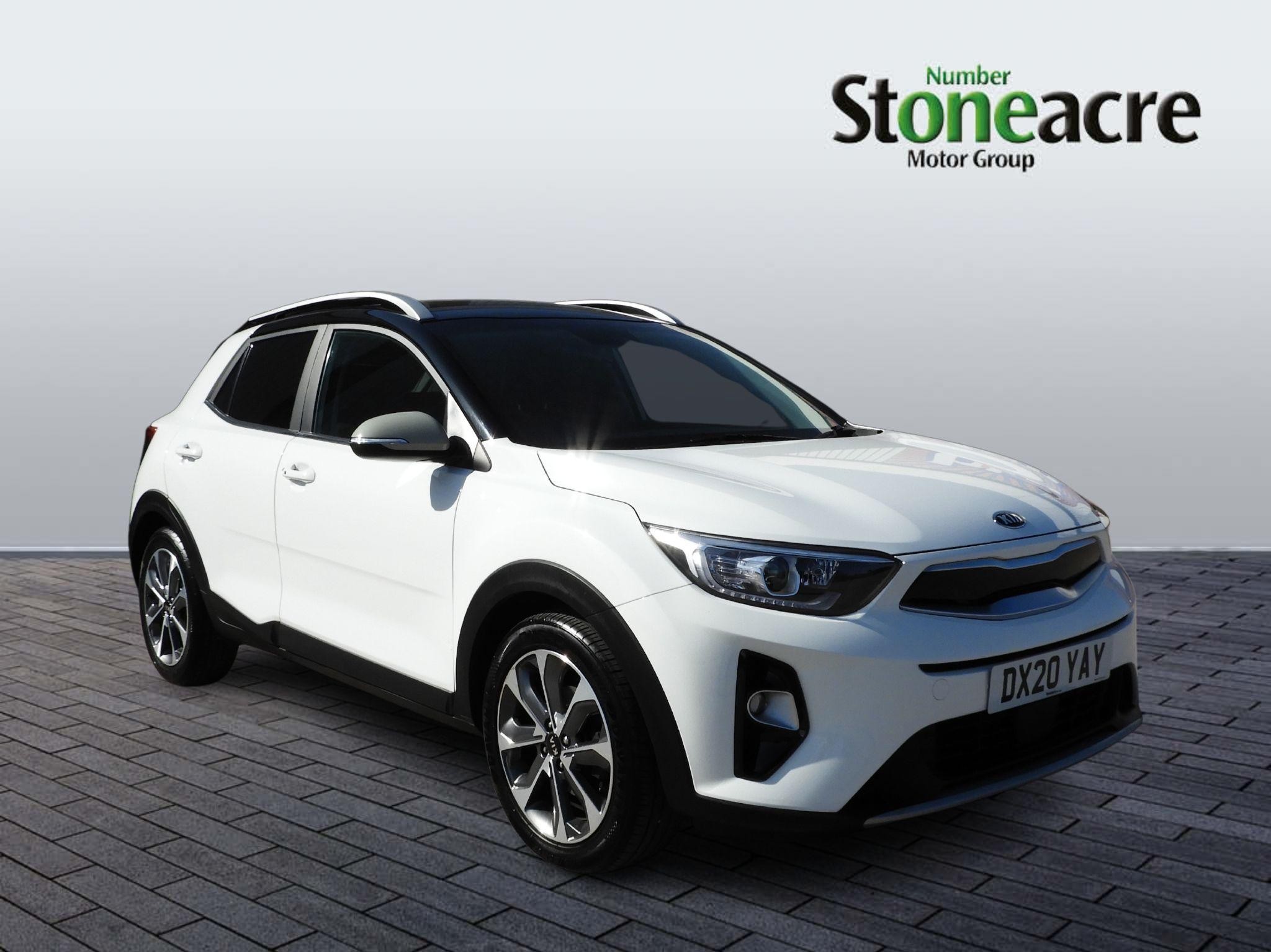 Main listing image - Kia Stonic
