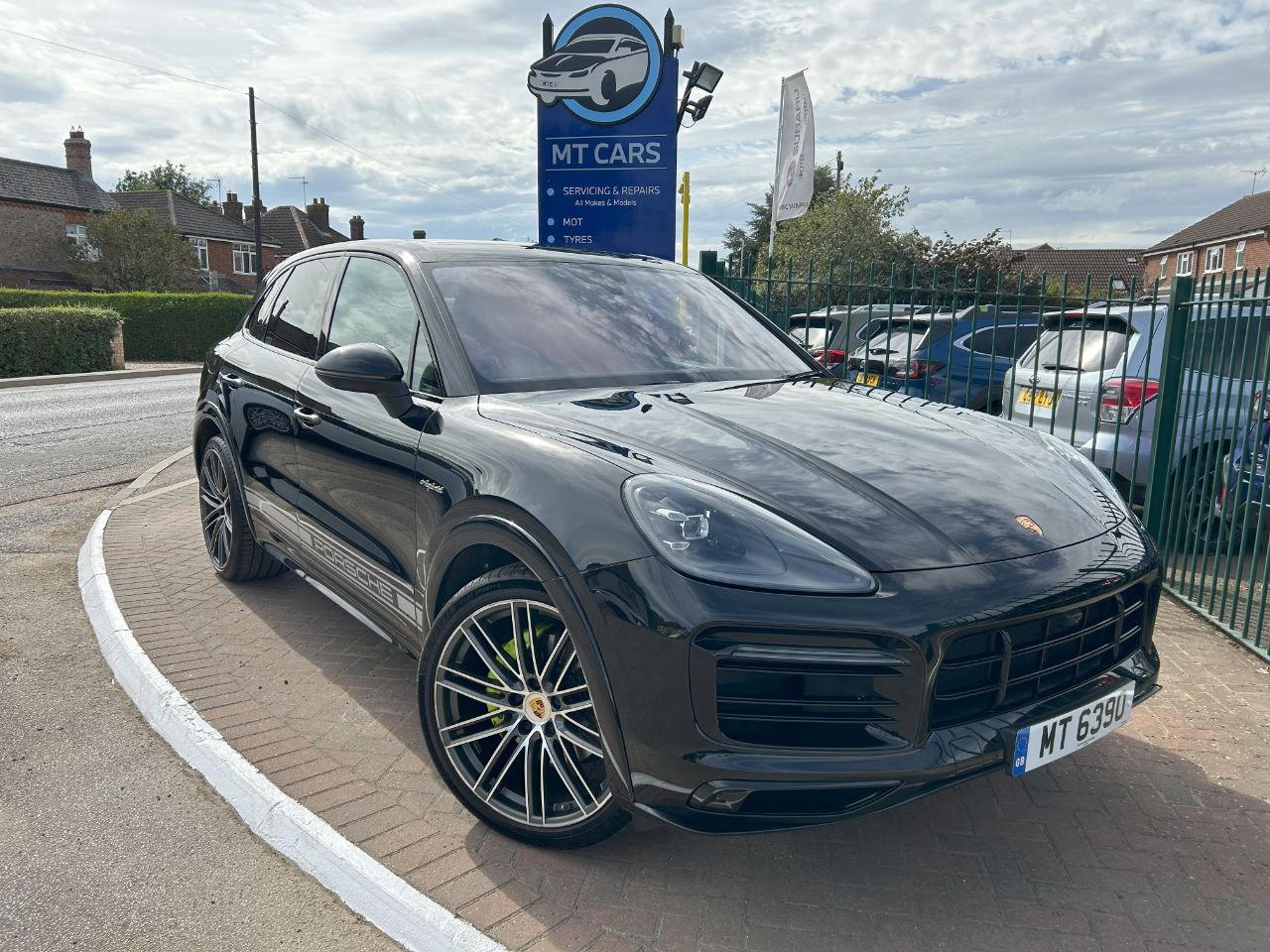 Main listing image - Porsche Cayenne