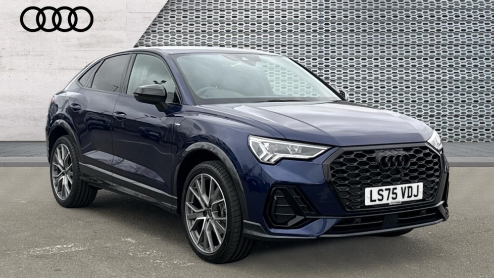 Main listing image - Audi Q3