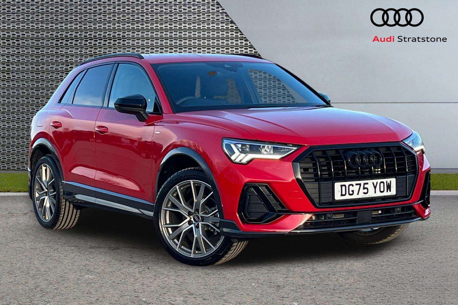 Main listing image - Audi Q3