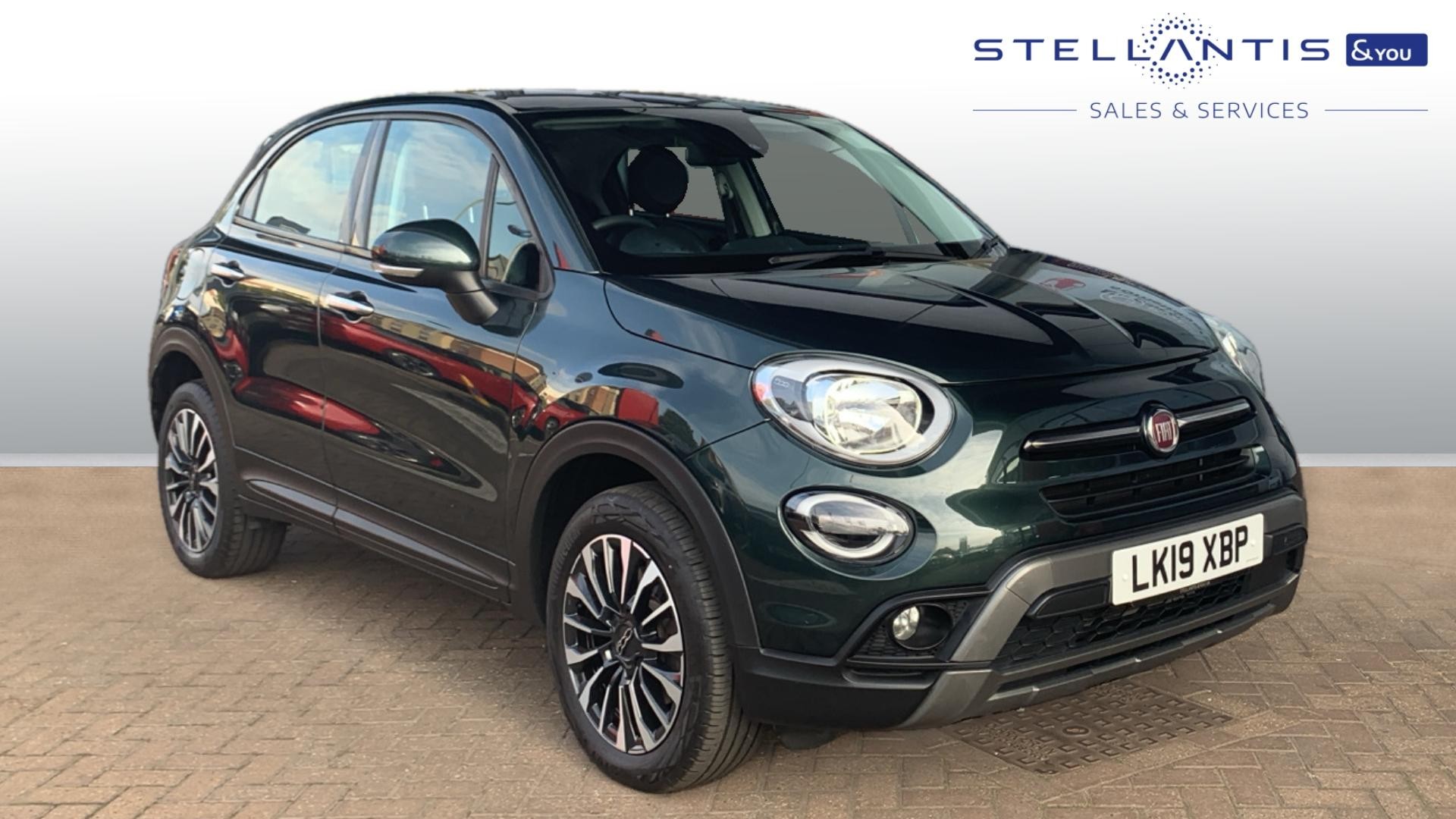 Main listing image - Fiat 500X